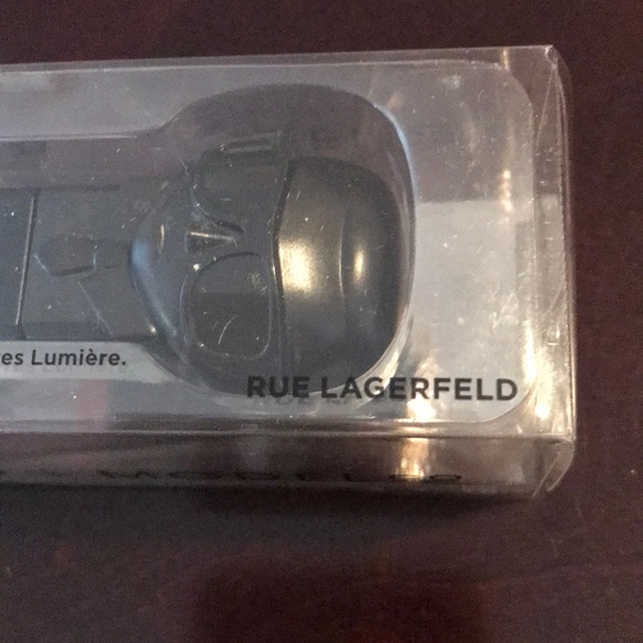 {KARL LAGERFELD} MATTE LIP LIGHTS - RUE LAGERFELD - Picture 6 of 6